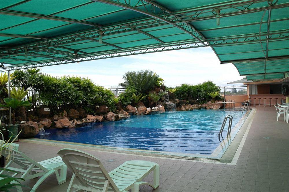 Grand Palace Hotel Miri Buitenkant foto