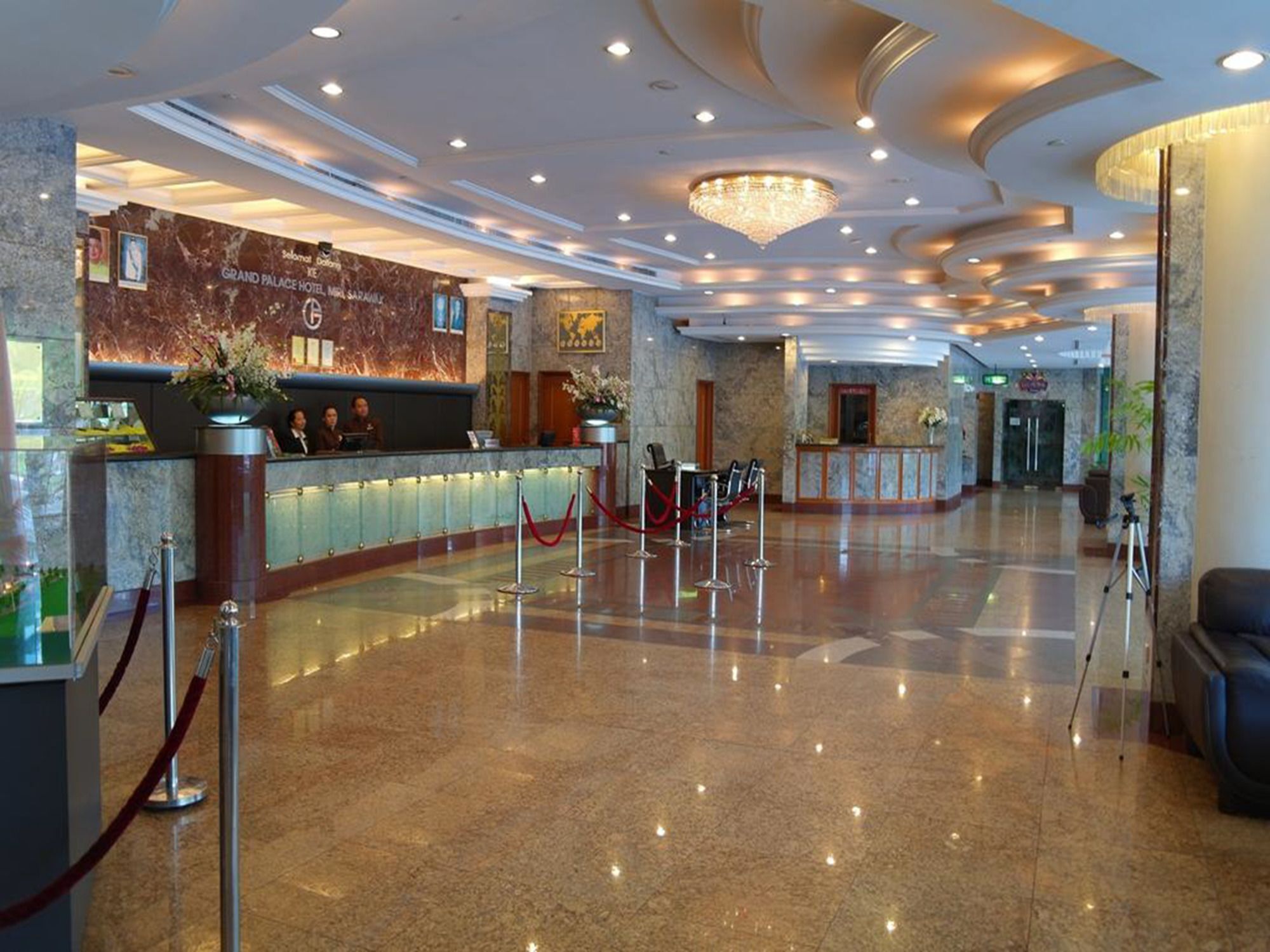 Grand Palace Hotel Miri Buitenkant foto
